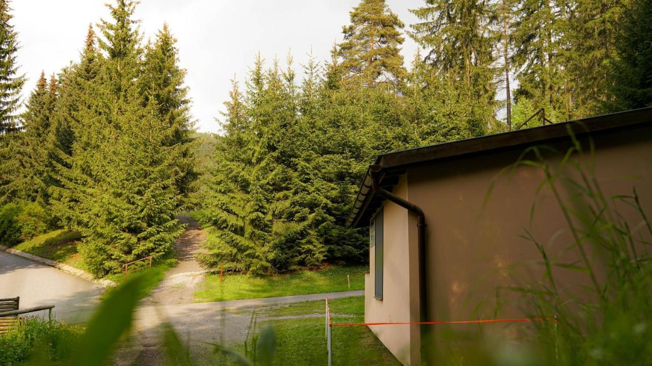 Ski House Jursport Zavazna Poruba Exterior photo